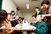 백영회 지역 홀로 어르신 방문해 나눔 사랑 봉사 펼쳐 - 0Visit Old persons 이미지